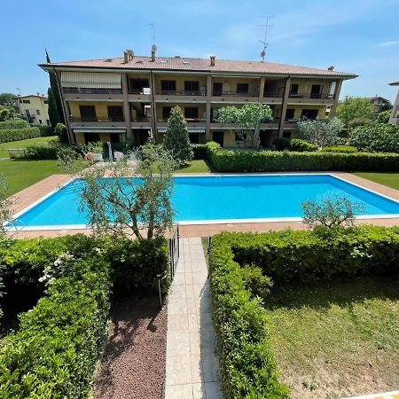 Gardappartamenti Tito Speri Pool And Garden Sirmione Exteriör bild